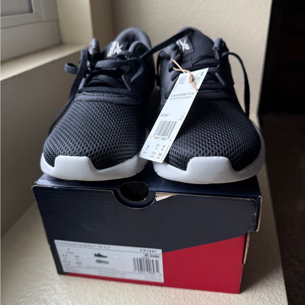 Reebok Black Mesh Sneakers NIB never worn. - Picture 2 of 3